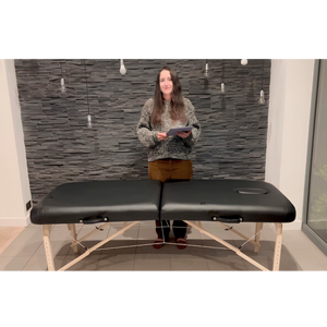 BodyPro Deluxe portable massage couch displaying its luxurious 9cm triple-layered high-density foam top and an integrated face hole with a flush plug insert; solves client forehead pressure and sinus compression during long prone treatments, enabling independent therapists in Oxford to deliver maximum spinal comfort without requiring external headrest attachments.