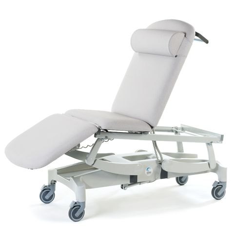 SEERS INNOVATION DELUXE 3 SECTION TREATMENT COUCH