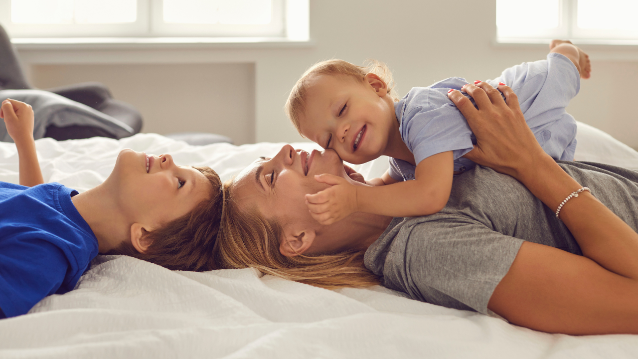 Pregnant woman having back aches in last trimester of pregnancy.